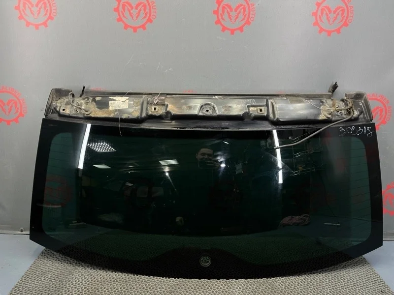 Стекло крышки багажника Volkswagen Touareg 2004 7L6845211BH 7LA 2.5 BAC 033884, заднее