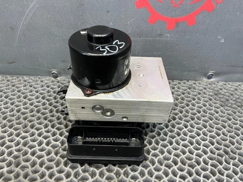 Блок abs Volkswagen Touareg 2004 7L0614111F 7LA 2.5 BAC 033884