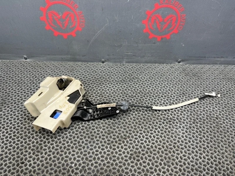 Замок двери Volkswagen Touareg 2004 7L0839016D 7LA 2.5 BAC 033884, задний правый