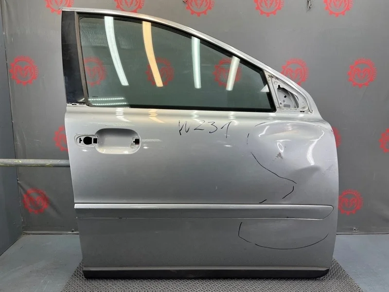 Дверь Volvo XC90 2010 31385357 2.4 D5244T4, передняя правая