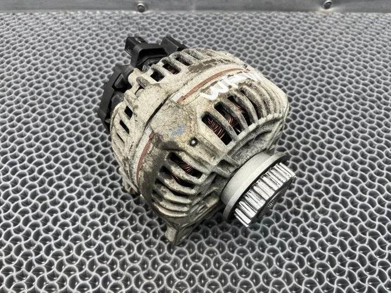 Генератор Volkswagen Touareg 2005 070903139 7LA 2.5 BAC