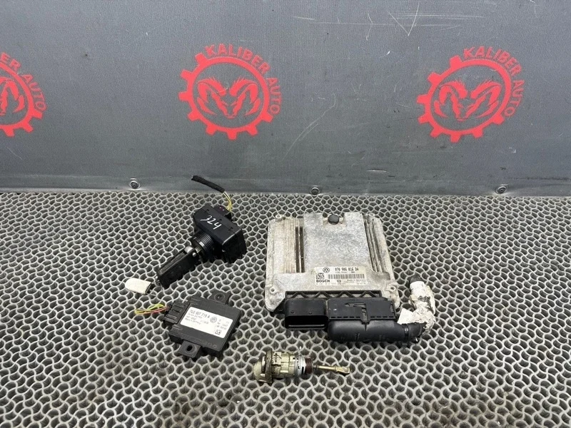 Блок управления двигателем Volkswagen Touareg 2006 070906016DA 7LA 2.5 BAC