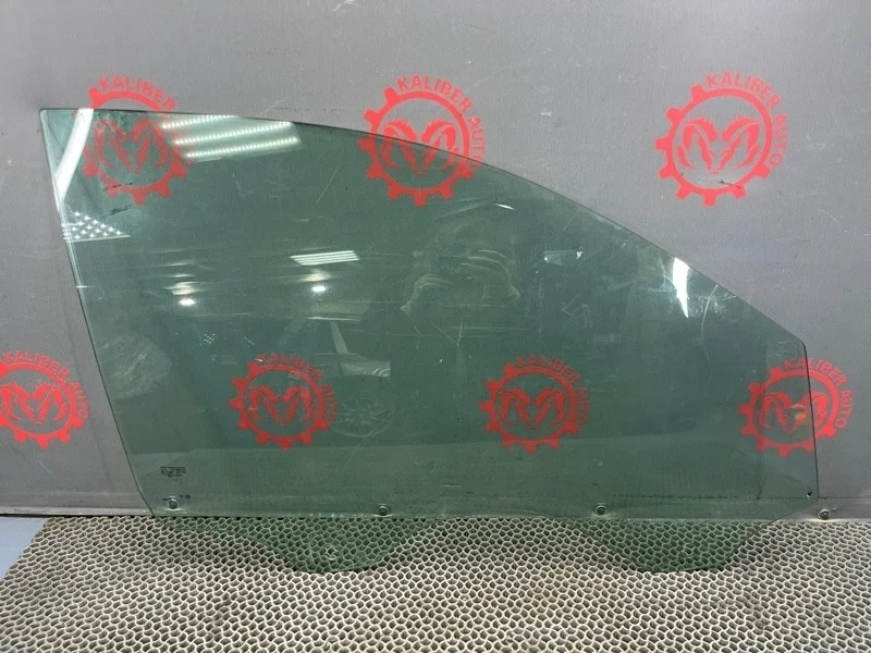 Стекло двери Volkswagen Touareg 2007 7L0845202F 7L6 3.0 BKS, переднее правое