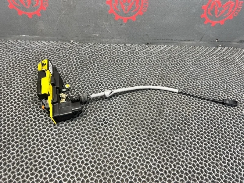 Замок двери Volvo XC90 2006 30699756 2.4 D5244T, задний правый