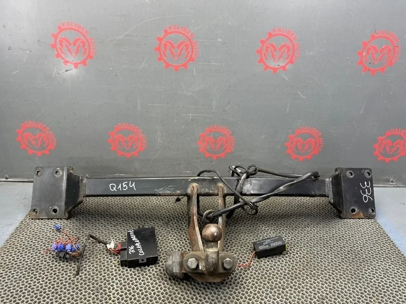 Фаркоп Volkswagen Touareg 2007 7L0092155A 7L6 3.0 BKS