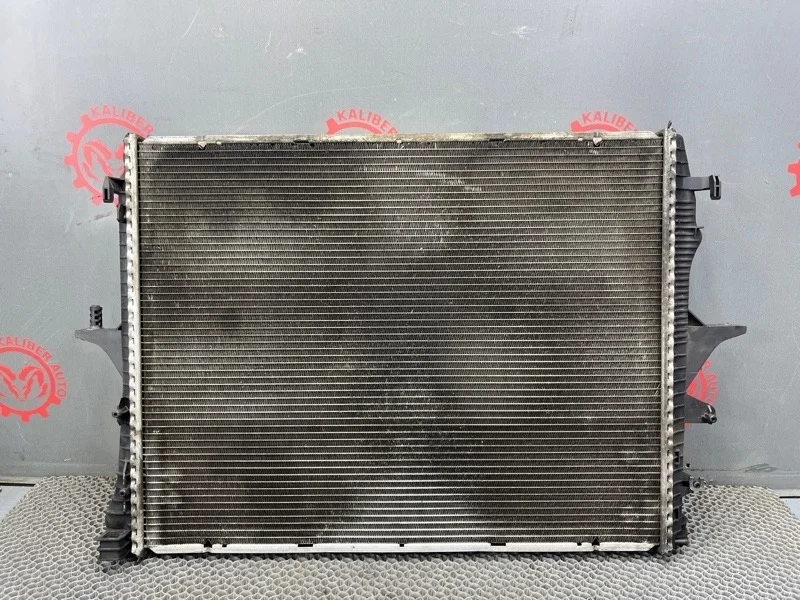 Радиатор основной Volkswagen Touareg 2005 7L0121253A 7LA 3.2 BMV