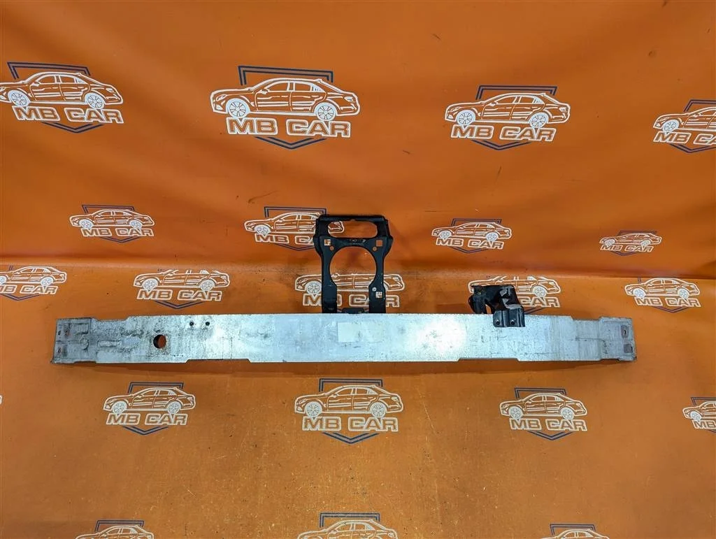 Усилитель переднего бампера Mercedes-Benz