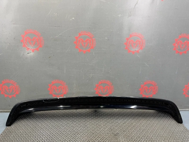 Спойлер Mitsubishi Pajero 4 2007 MR653647 V98W 4M41