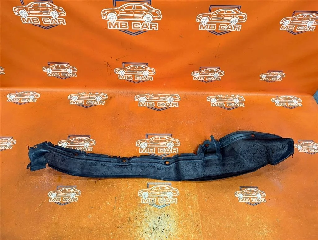 Подкрылок передний правый Mercedes-Benz