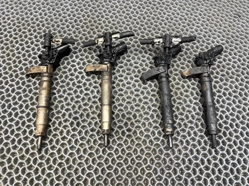 Форсунка топливная Mercedes Benz V-Class 2008 A6460701487 W-639 646.980