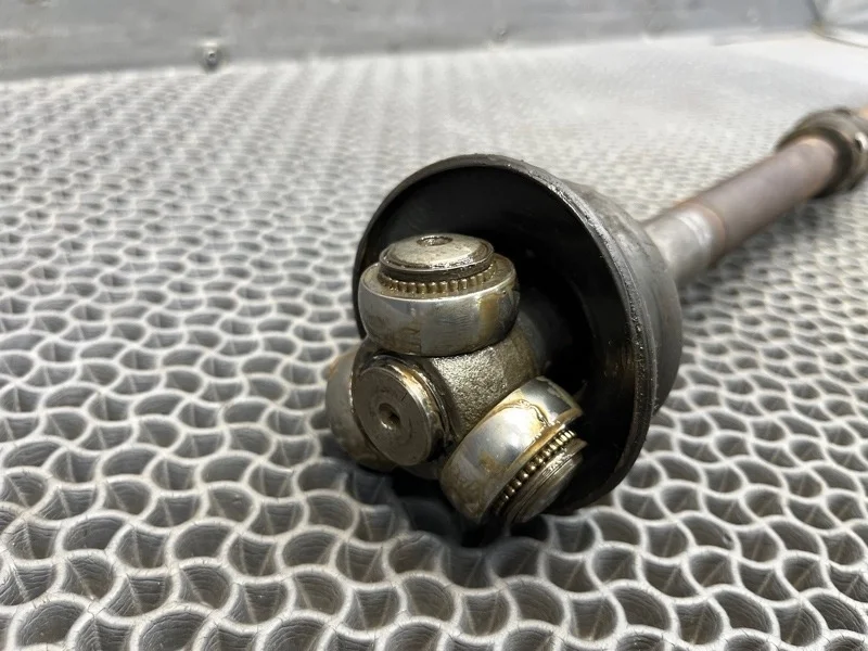 Патрубок радиатора Mercedes-Benz