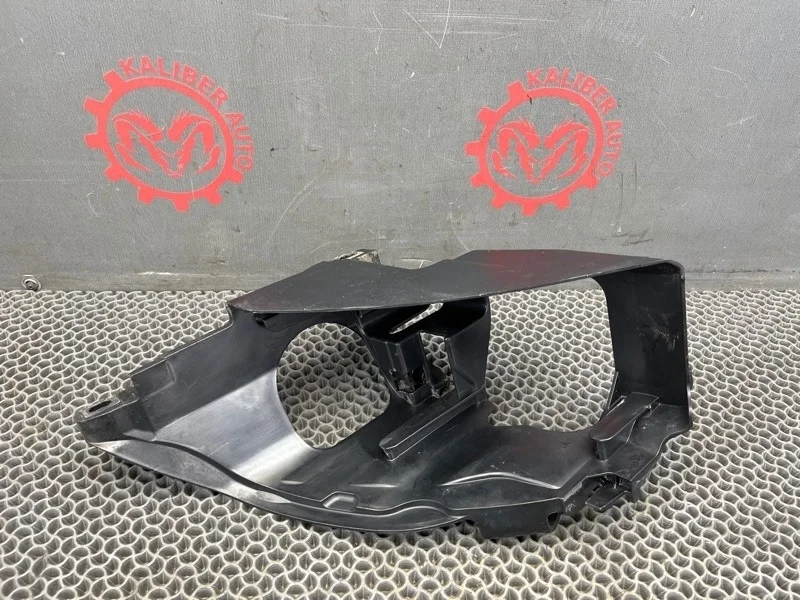 Кронштейн фары Audi Q7 2007 4L0941614 3.0 BUG, передний правый