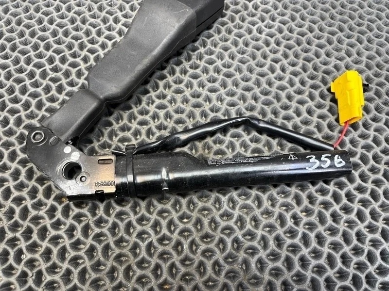 Кожух радиатора Mercedes-Benz