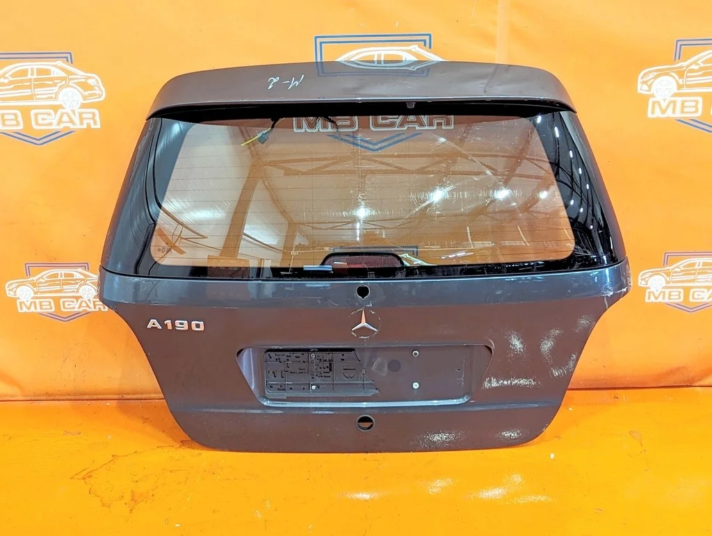 Крышка багажника Mercedes-Benz