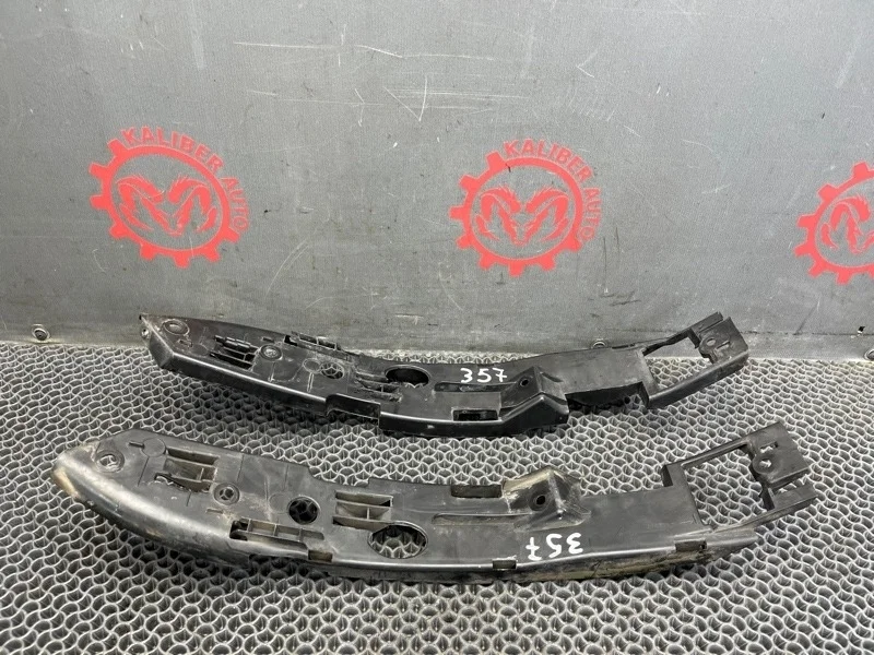 Кронштейн бампера Volkswagen Touareg 2005 7L6807183C 7LA 2.5 BAC, передний