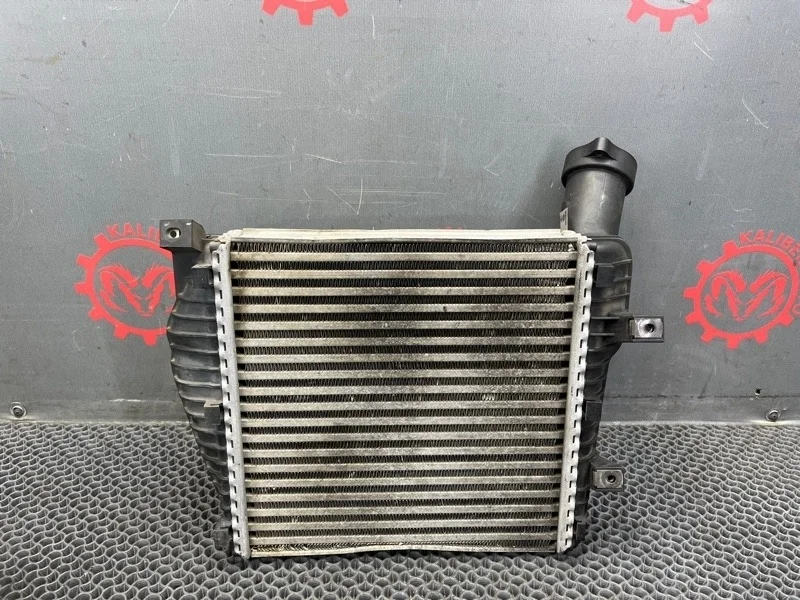 Интеркулер Volkswagen Touareg 2005 7L6145803E 7LA 2.5 BAC, левый