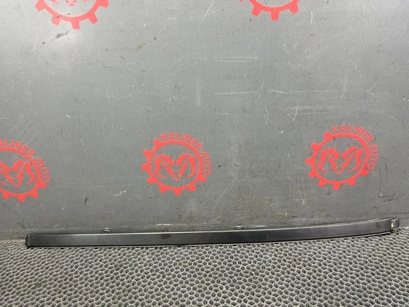 Молдинг лобового стекла Hyundai Grand Starex/H1 2010 861324H000 2.5 D4CB, передний правый