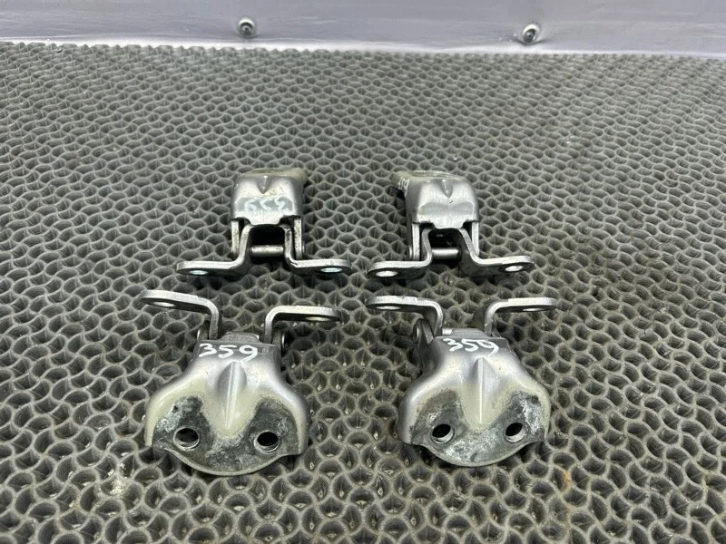 Петля двери Hyundai Grand Starex/H1 2010 793304H000 2.5 D4CB, передняя