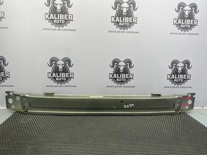 Усилитель бампера Volvo XC90 2011 31253239 2.4 D5244T18 930665, передний