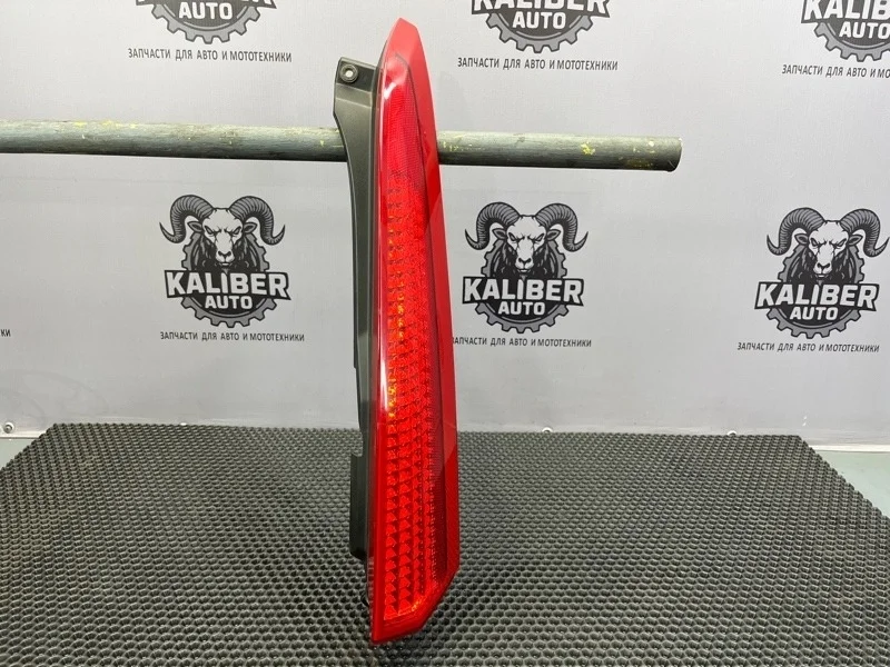 Фонарь Volvo XC90 2011 30698142 2.4 D5244T18 930665, задний правый