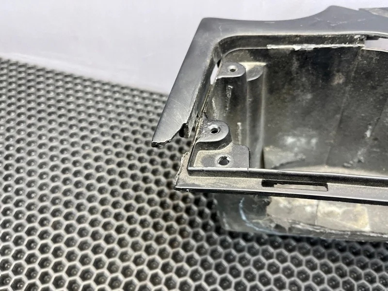 Кулак поворотный передний левый Mercedes-Benz