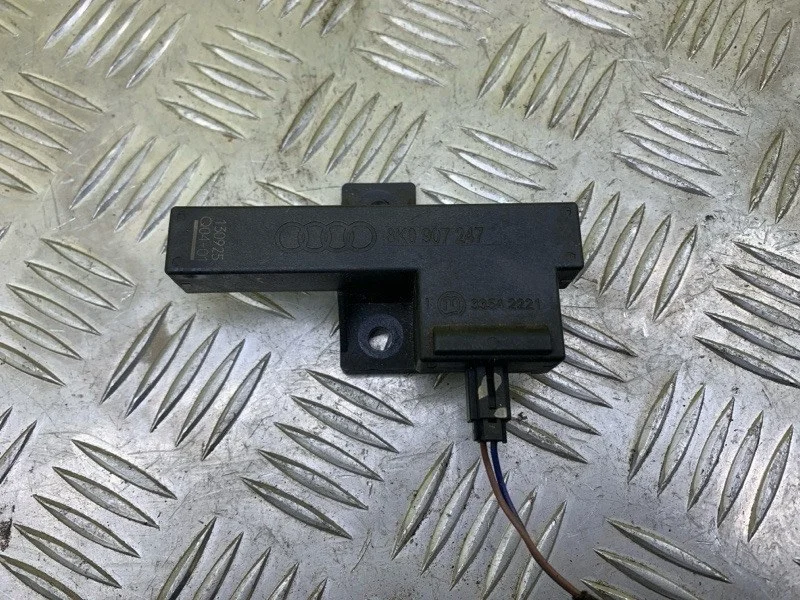 Антенна Volkswagen Touareg Ii (2010-2018) 2013 8K0907247 3.0 D CJMA