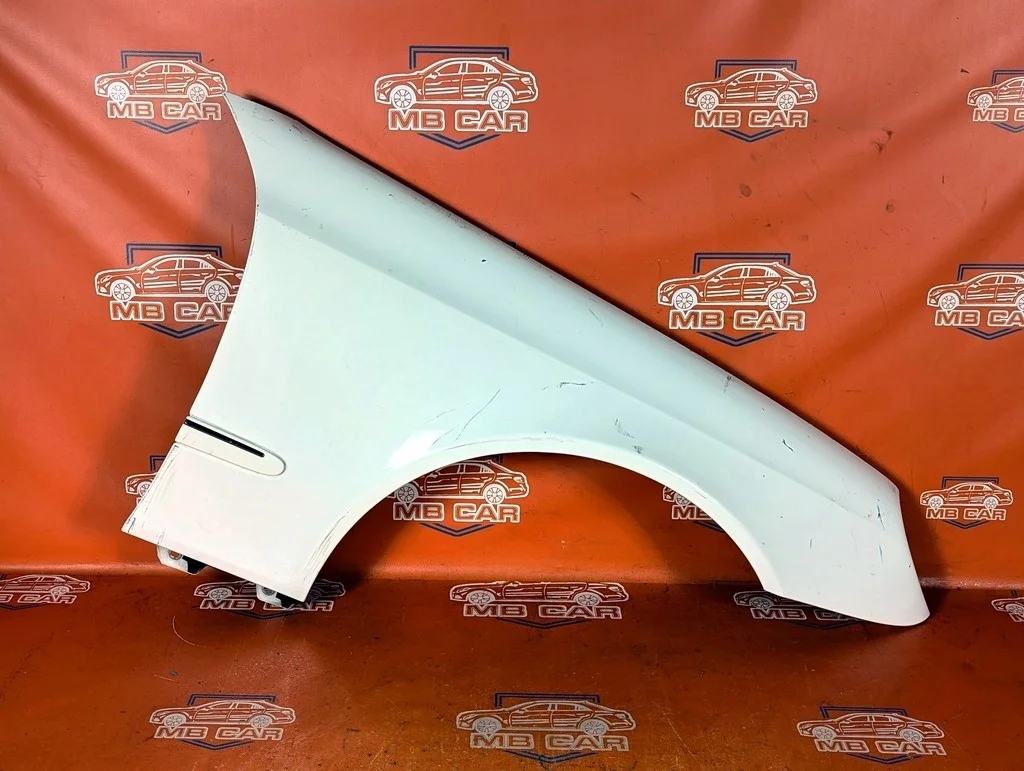 Крыло переднее правое Mercedes-Benz