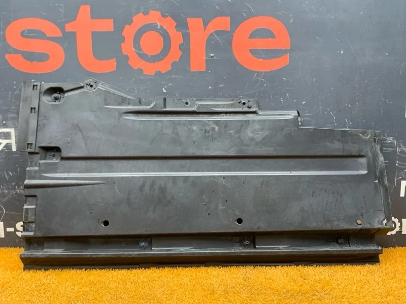 Защита днища кузова Audi A4 2009 8K0825207B B8/8K CDH, левая