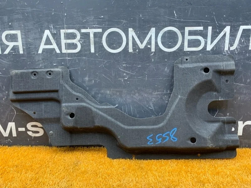 Защита днища кузова Audi Q7 2015 4M0825213G 4M CYR, задняя левая