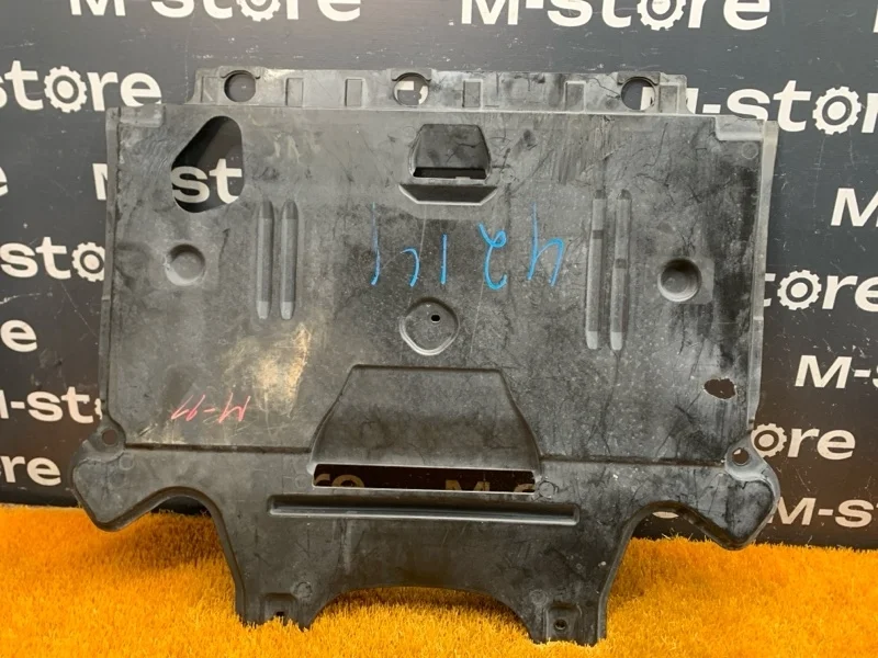 Защита двигателя Audi A4 2011 8K2863822J B8/8K CDNB