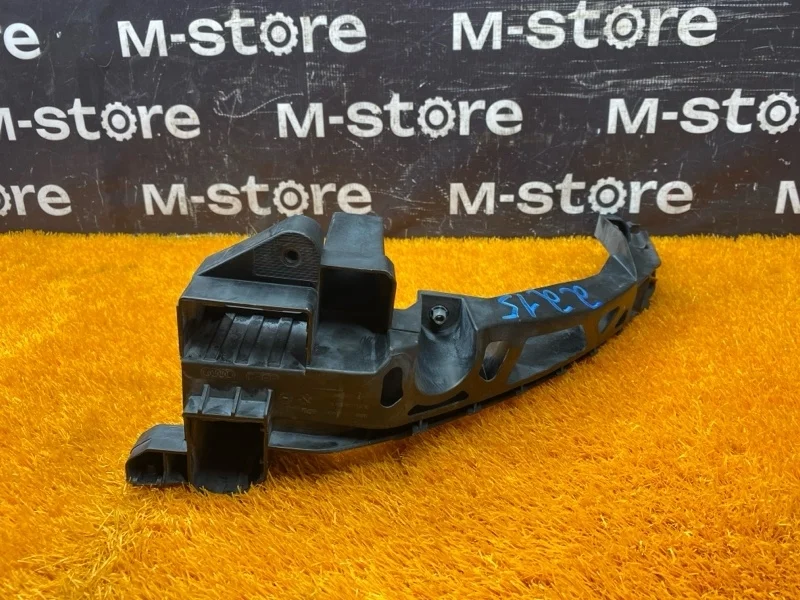 Кронштейн фары Audi Q3 2012 8U0805608A 8U CPS, правый