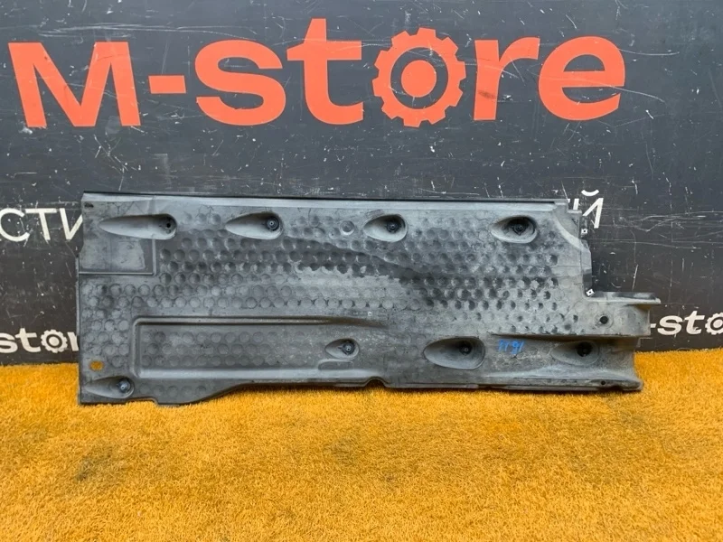 Защита днища кузова Volkswagen Passat 2011 3C0825202G B7 CAXA, правая