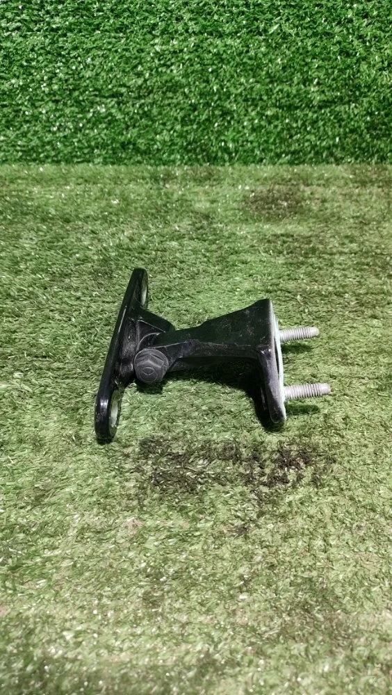 Петля двери Mercedes GLK 2013 A2047300537 276.957, задняя левая