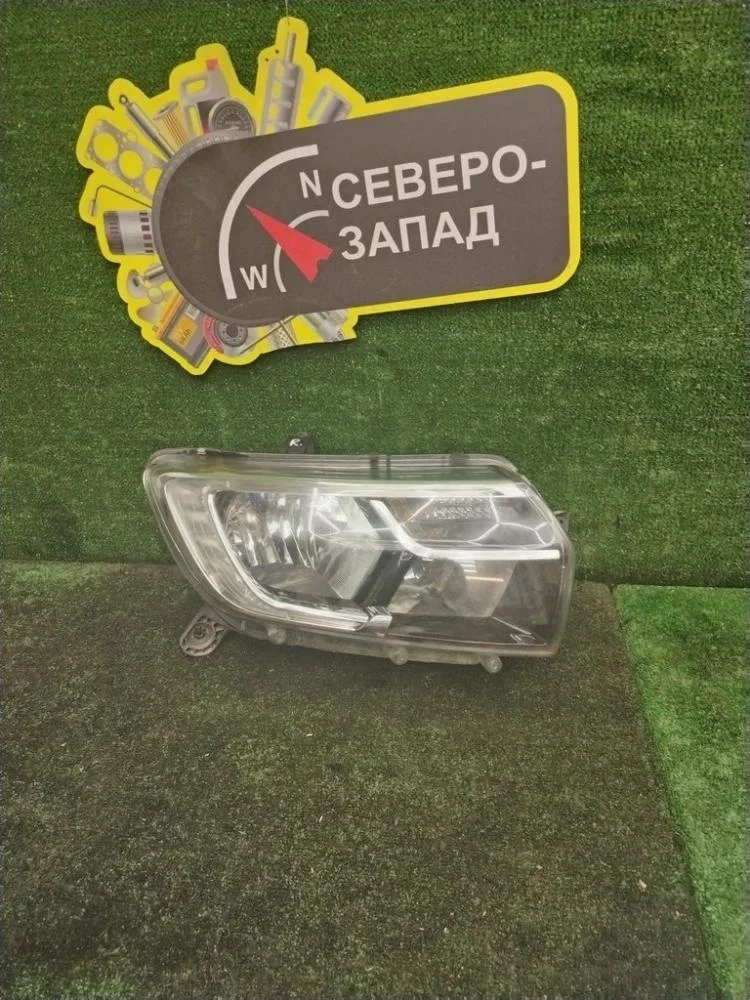 Фара Renault Sandero Stepway 2018 260102349R X52 K7M812, правая
