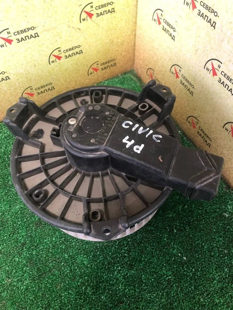Моторчик печки Honda Civic 2005 79310SNAA01 FD R18