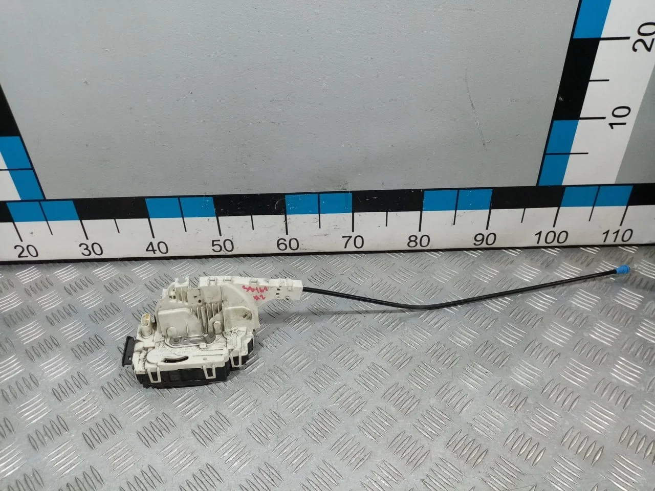 [Б/У] Замок двери передней правой VW CRAFTER [Код: 00689459 ]