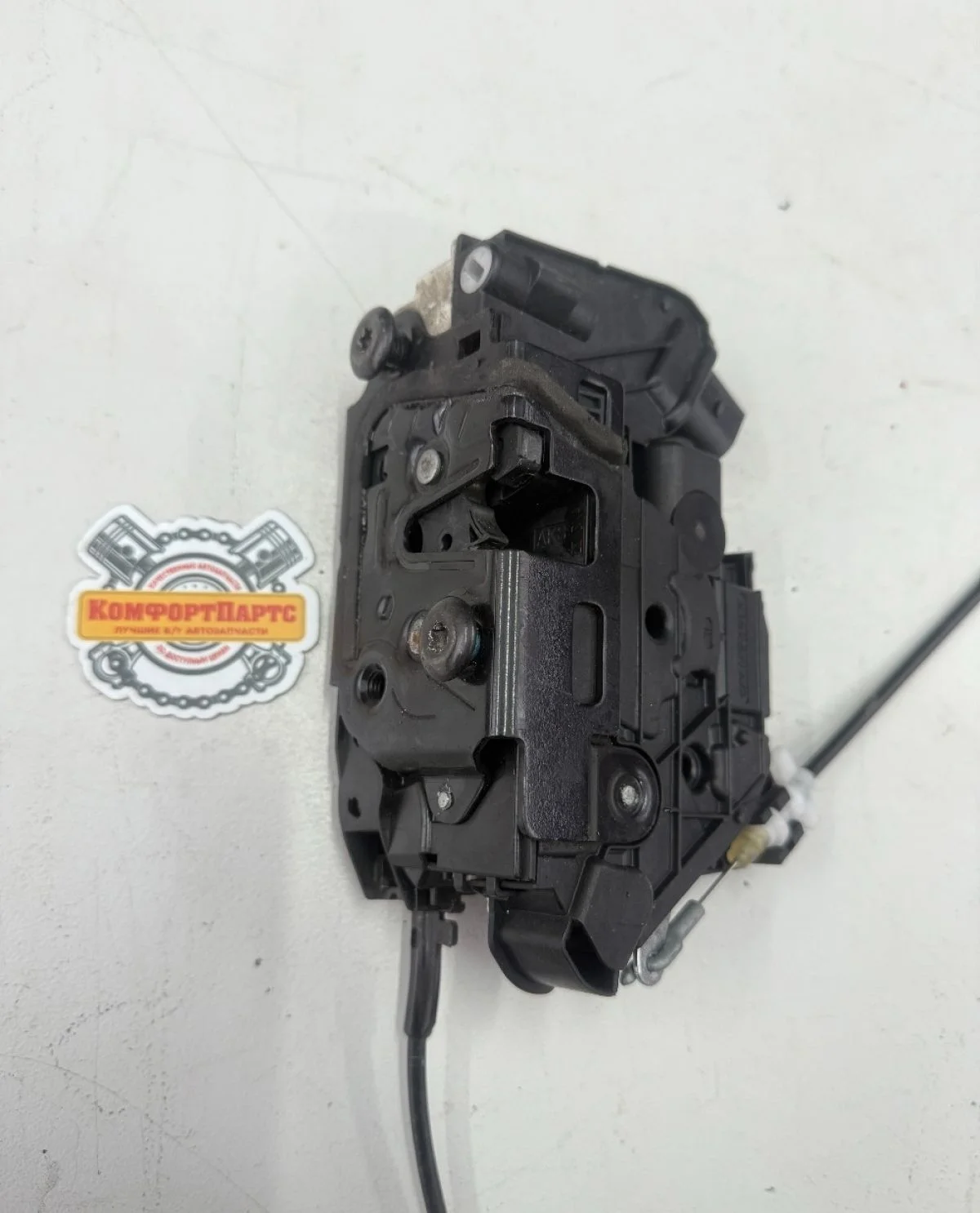 Замок двери передней левой Skoda Fabia II рестайлинг (2010—2014)