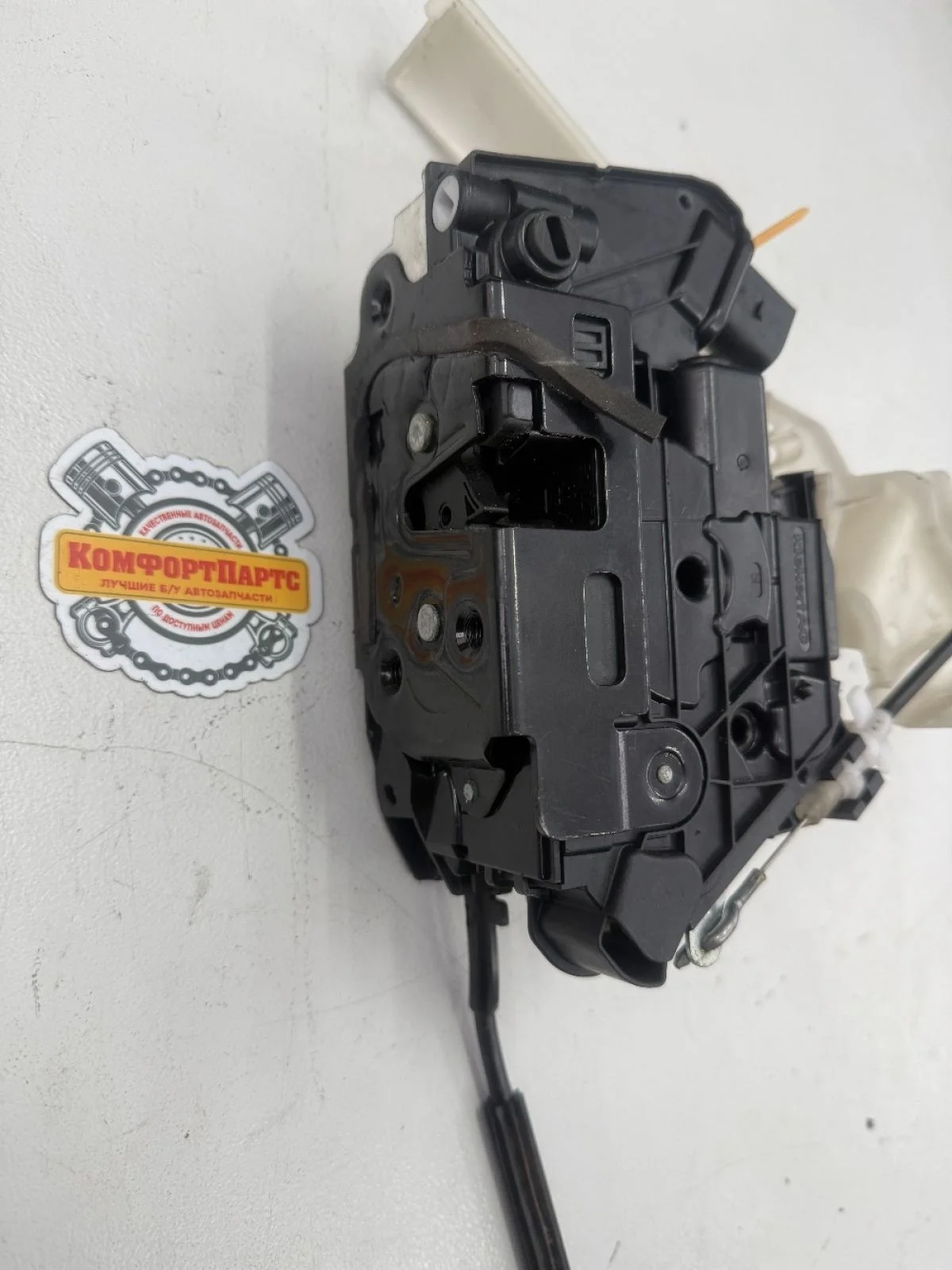 Замок двери задней левой Volkswagen Passat CC B6 (2008—2012)