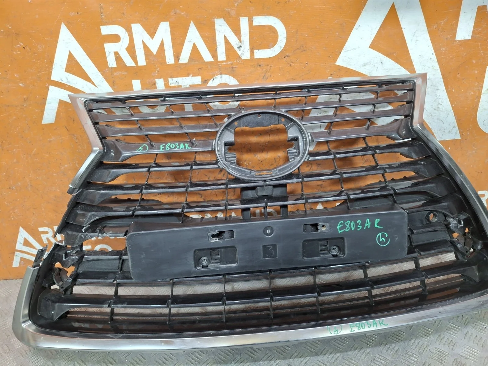 Решетка радиатора Lexus NX 2017-2021