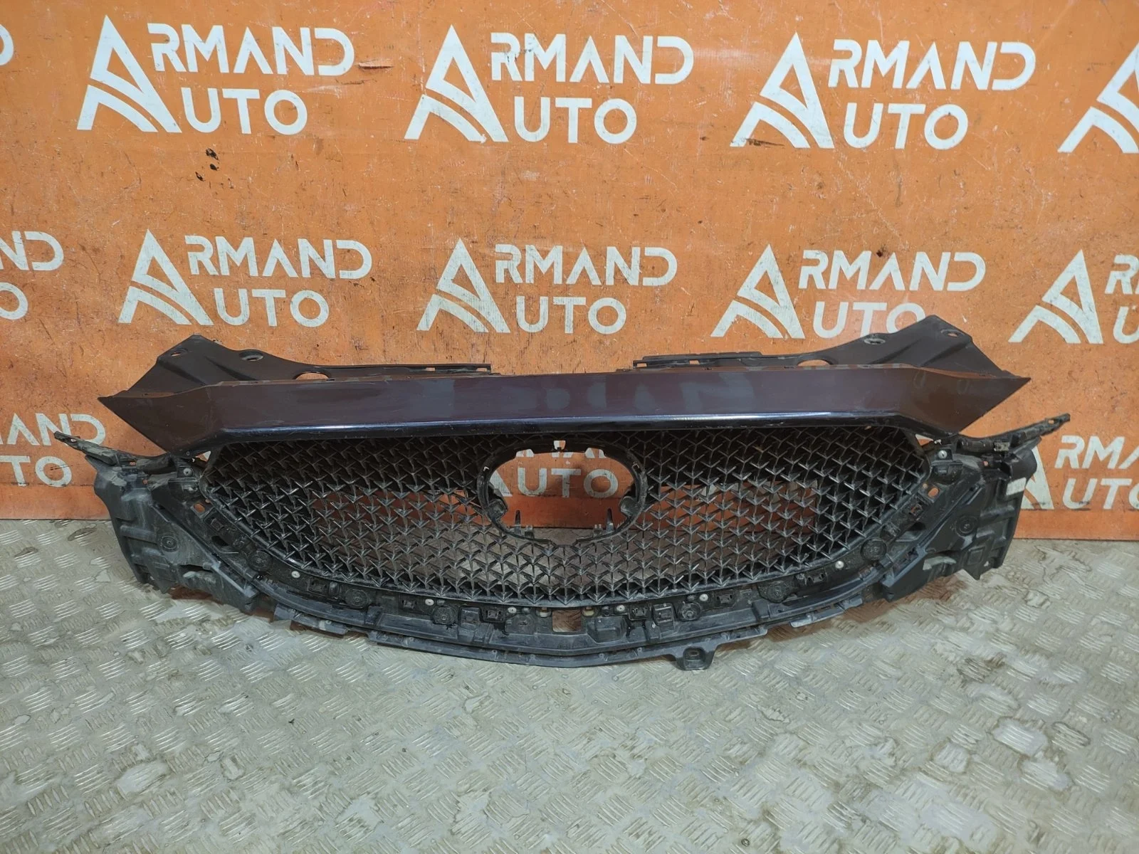 Решетка радиатора Mazda CX-5 2017-нв