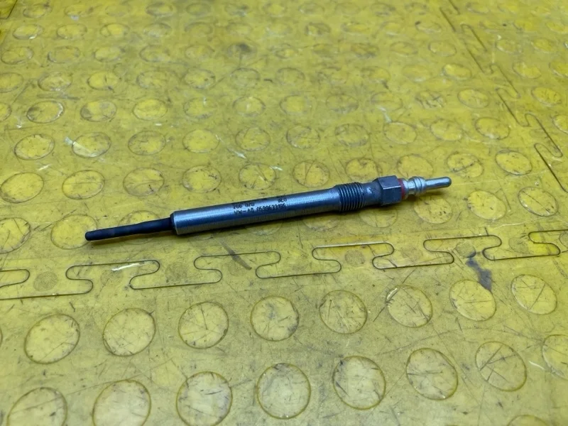 Свеча накаливания AUDI Q7 2016 059963319S 4MB CVM 011869