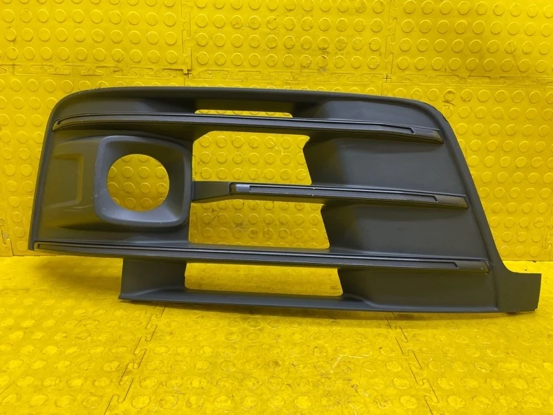 Оправа ПТФ ( накладка, рамка туманки ) AUDI Q7 2016 4M0807682EGXE 4MB CVM 011869, передняя правая