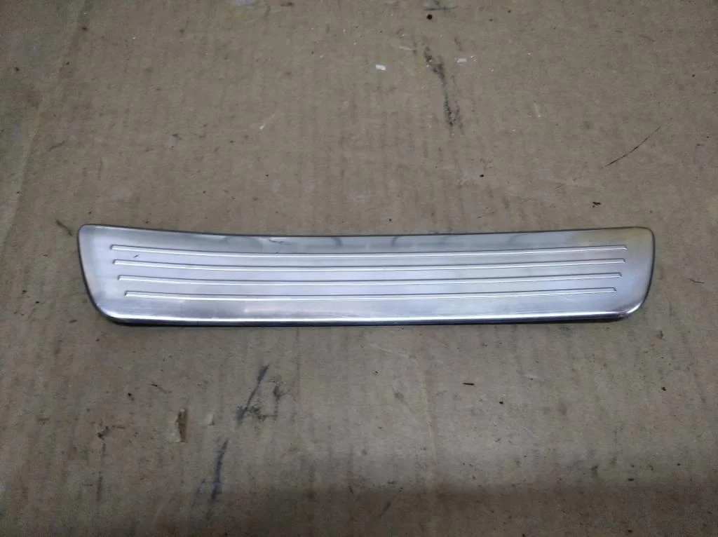 Накладка порога внутренняя Mercedes-Benz