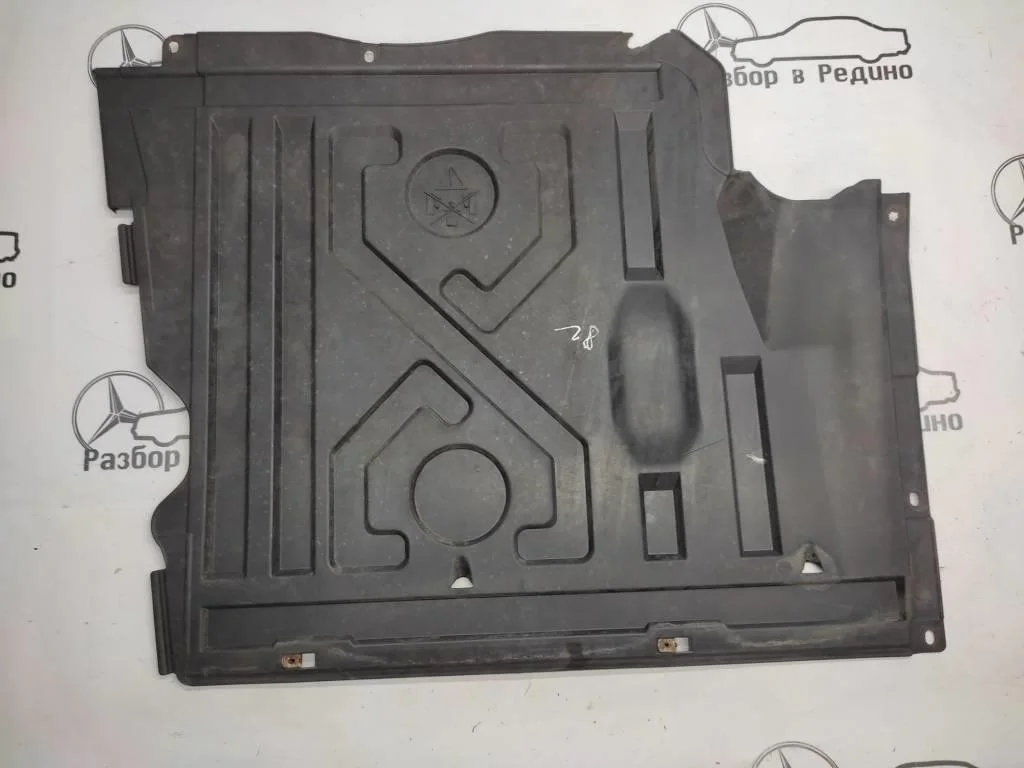 Защита днища Mercedes-Benz