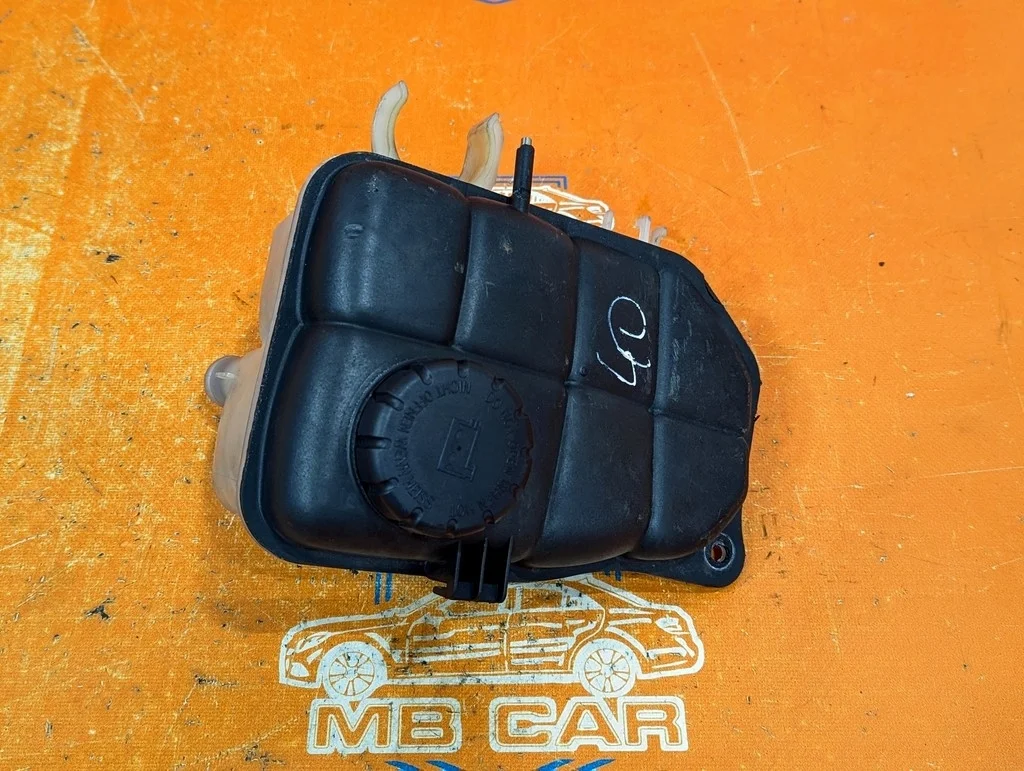 Бачок расширительный Mercedes-Benz