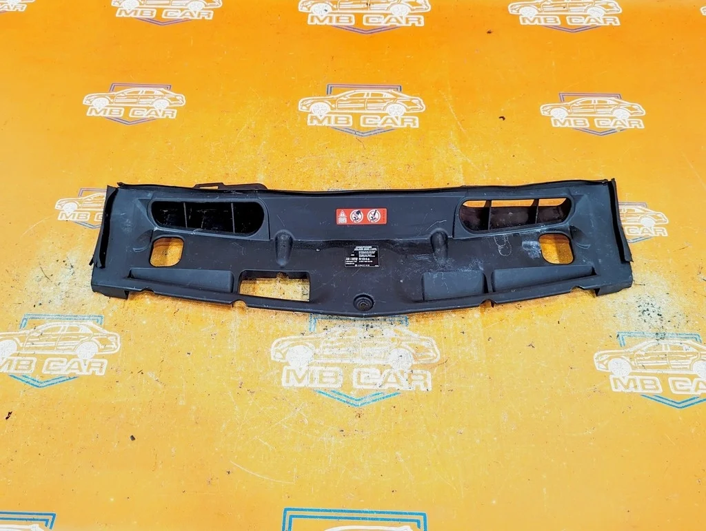 Воздухозаборник Mercedes-Benz