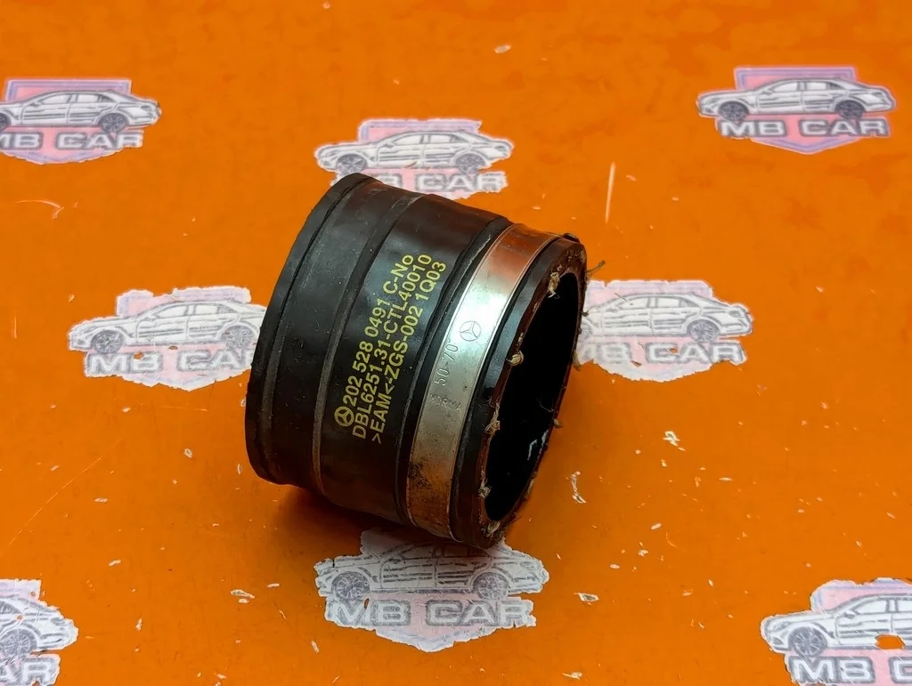 Патрубок интеркулера Mercedes-Benz