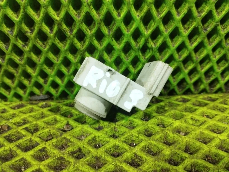 Датчик парктроника Kia Rio 3 2012 957004Y000 СЕДАН G4FC