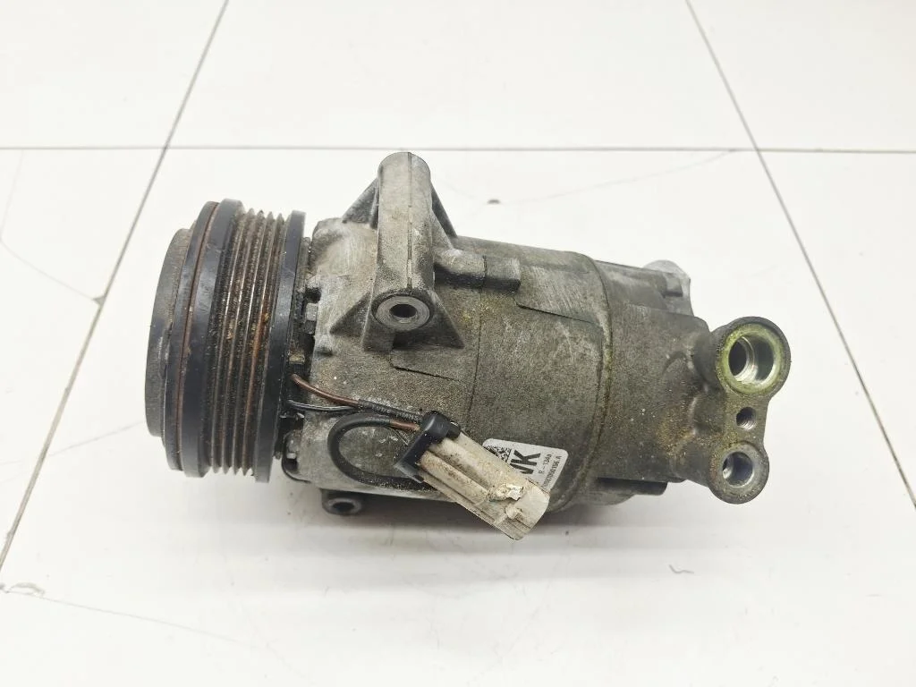 Компрессор кондиционера Opel Astra H