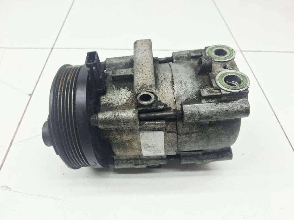 Компрессор кондиционера Mazda Tribute EP